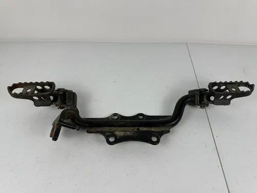 2006 - 2022 yamaha ttr50e FOOTREST PEGS MOUNT CRADLE