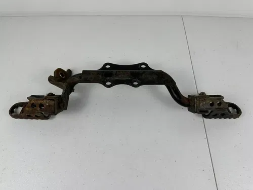 2006 - 2022 yamaha ttr50e FOOTREST PEGS MOUNT CRADLE