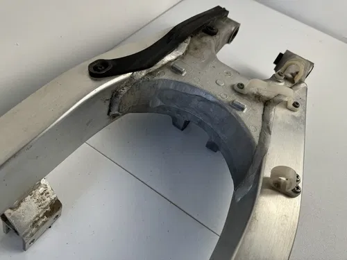 2002 2003 HONDA CRF450R OEM SWIMGARM SWING ARM SUSPENSION REAR 52200-MEB-000