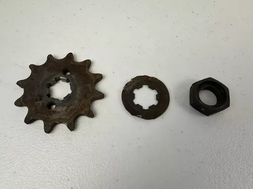 1980 YAMAHA IT125 FRONT SPROCKET