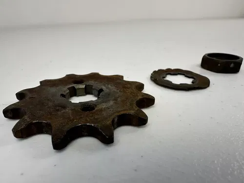 1980 YAMAHA IT125 FRONT SPROCKET
