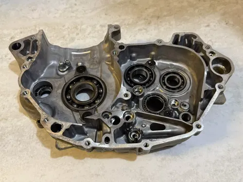19-23 KAWASAKI KX450F KX 450 RIGHT ENGINE MOTOR CRANKCASE CRANK CASE M4483