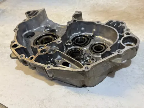 19-23 KAWASAKI KX450F KX 450 RIGHT ENGINE MOTOR CRANKCASE CRANK CASE M4483