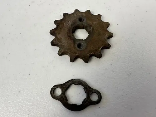 1978 HONDA XL75 FRONT SPROCKET AND BRACKET 23801-178-00