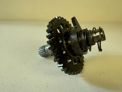 2002 - 2003 HONDA CRF450R OEM KICKSTART GEAR & SHAFT ASSEMBLY
