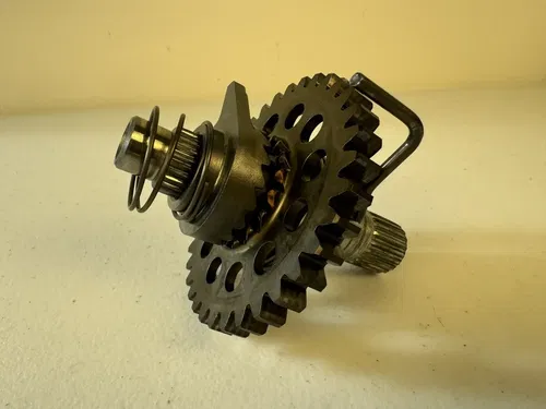 2002 - 2003 HONDA CRF450R OEM KICKSTART GEAR & SHAFT ASSEMBLY