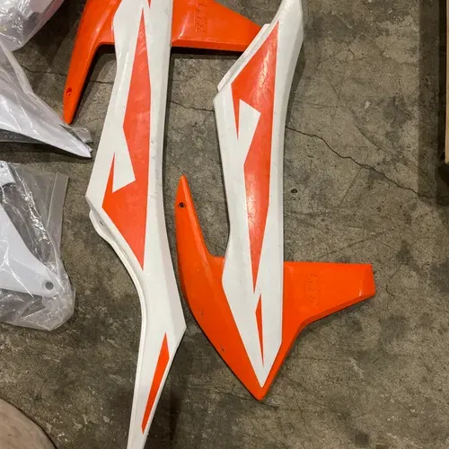 KTM Plastic Kit
