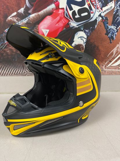 Troy Lee Designs Helmets SE4 Carbon - Size M