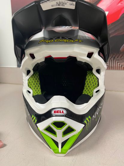 Bell MOTO 10 Pro Circuit Helmet - Size M