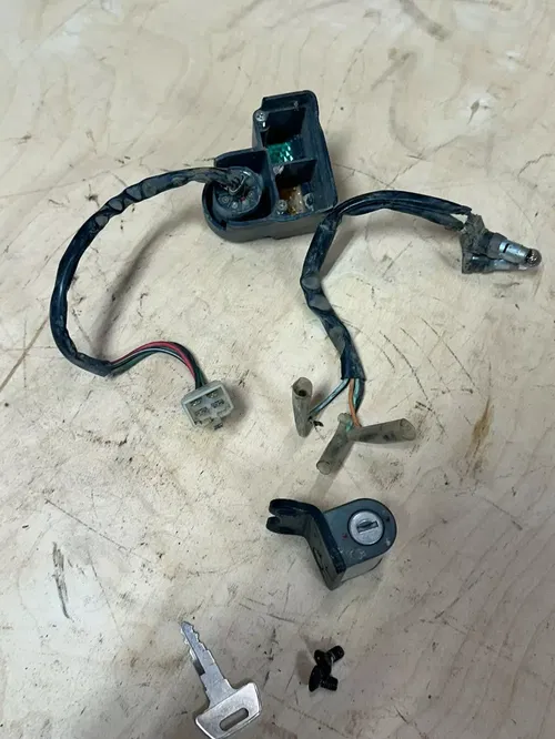 Honda XL 185s Ignition Switch Helmet Lock Turn Neutral switch XL185 XL185S 1981