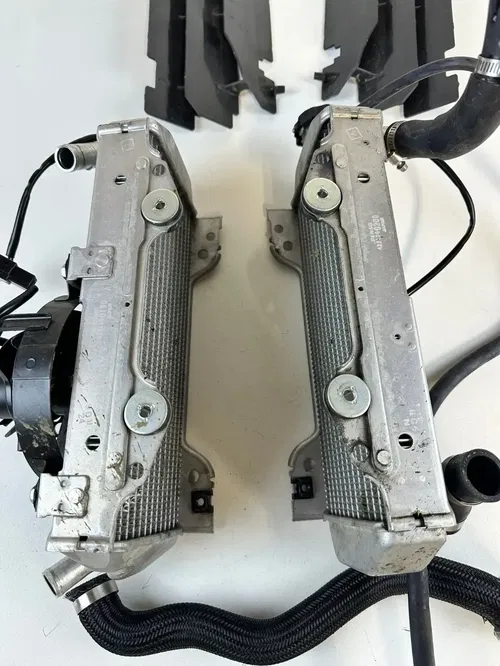 2021 Suzuki DRZ 400SM OEM Radiator set with sensors & Fan & Shrouds LOW MILE!