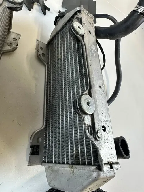 2021 Suzuki DRZ 400SM OEM Radiator set with sensors & Fan & Shrouds LOW MILE!
