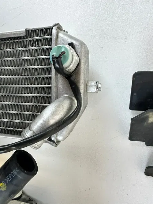 2021 Suzuki DRZ 400SM OEM Radiator set with sensors & Fan & Shrouds LOW MILE!