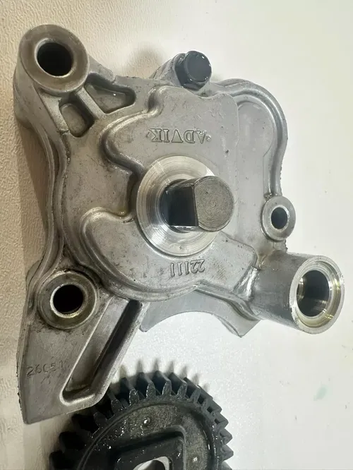 Honda CRF 250L 2017 Engine Motor Oil Pump W/ Gear & Bolts OEM Stock Low Use Nice