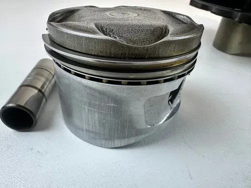 Honda 1984 XR200R OEM Cylinder Jug W/ Piston Bolts & Gasket 66.90mm Bore