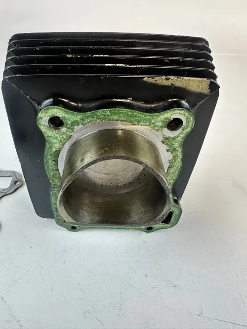 Honda 1984 XR200R OEM Cylinder Jug W/ Piston Bolts & Gasket 66.90mm Bore