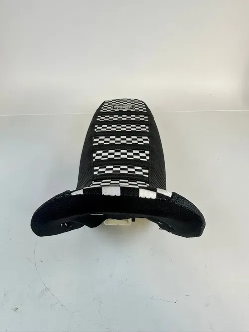 2021 DRZ 400SM Custom Supermoto Thrill Seekers Seat 05-24