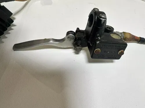 1984 Honda XR250R Front Brake Master Cylinder & Caliper & Perch & Hose Nice!