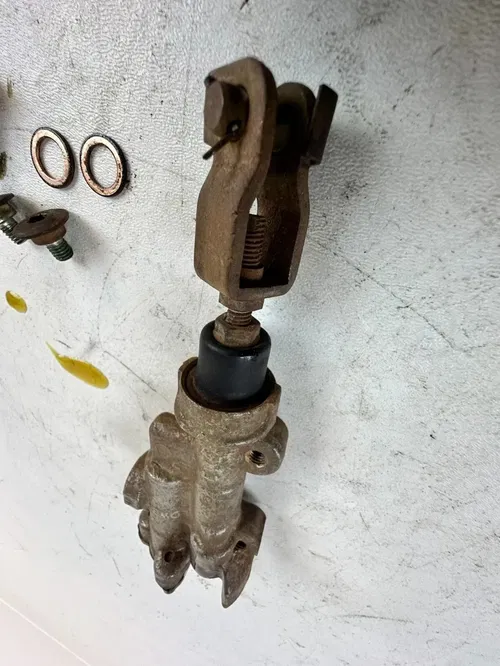 2007 Honda CRF450R Rear Brake Master Cylinder with Banjo Bolt CRF 450 R