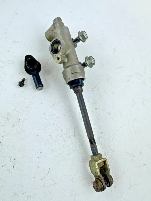 1989 Suzuki LT500R 87-90REAR MASTER BRAKE CYLINDER ASSY OEM STOCK   69600-43