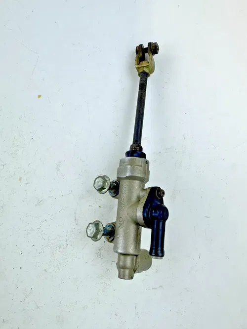 1989 Suzuki LT500R 87-90REAR MASTER BRAKE CYLINDER ASSY OEM STOCK   69600-43