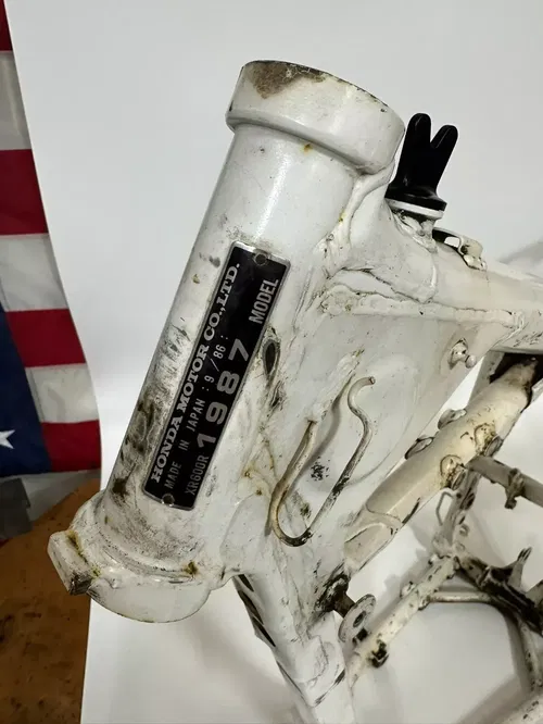 1987 HONDA XR600R Main Frame Chassis Straight OEM