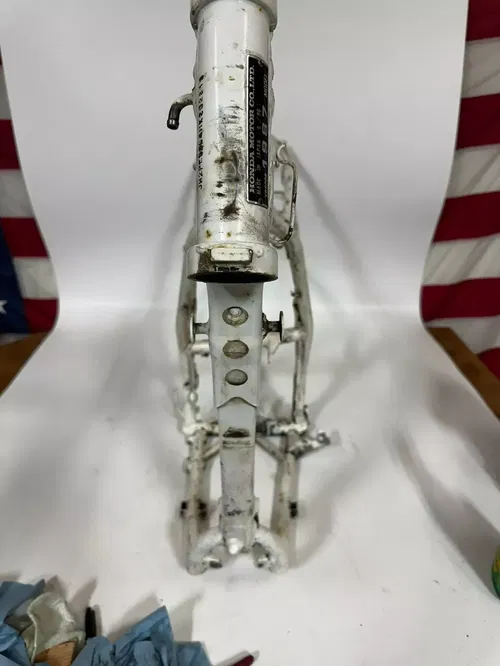 1987 HONDA XR600R Main Frame Chassis Straight OEM