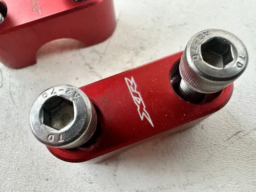 2001 Honda XR400R XRs Only 7/8" Handle Bar upper clamps Red Anodized w/stainless