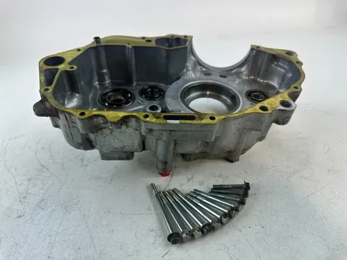 2001 Honda XR400R Left Inner Crank Case Bottm End Engine Motor 96-04 Crankcase