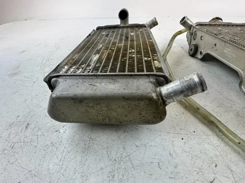 2008 Honda CRF 250R Radiator Set Pair Left & Right OEM stock w/cap No Leaks