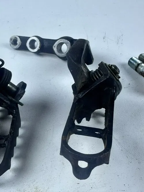 1987 Honda XR250R  Foot Pegs & Mounts OEM Stock Low HR NICE!