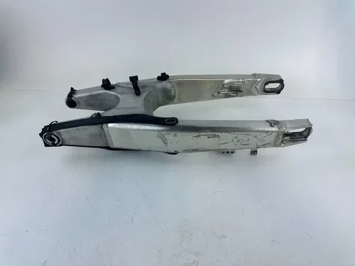 2017 HONDA CRF450R Swingarm rear chassis Swing Arm OEM STOCK