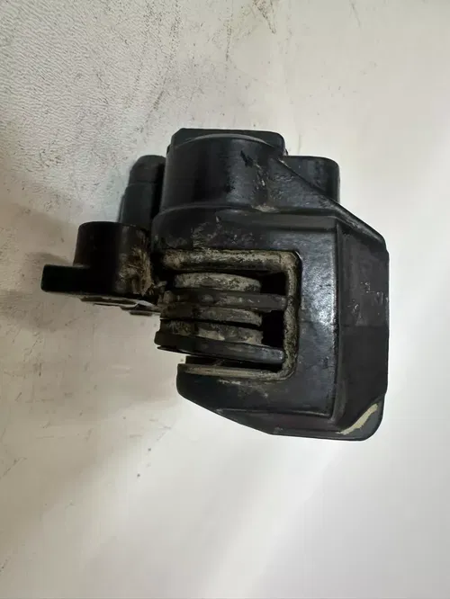 1986 Honda XL600R Front Brake Caliper Brake Pad Holder Banjo Bolt & Hardware OEM