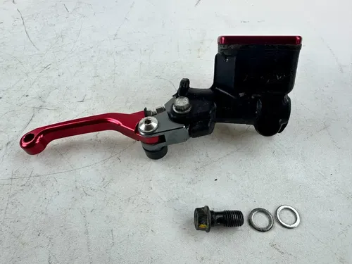 2001 Honda XR400R Front Brake Master Cylinder Perch Lever w/banjo bolt 96-04