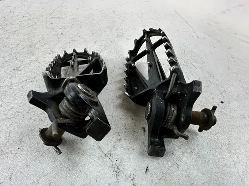 2008 Honda CRF 250R Stock Foot Pegs w/hardware