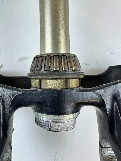 Honda 1984 XR200R Triple Tree Fork Clamp OEM Stock W/ Bar holder Clamp Nice!