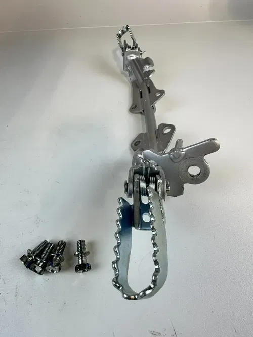 2025 HONDA CRF 110F OEM Stock Foot Pegs & Mount 0HR NEW!