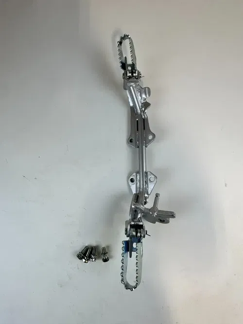 2025 HONDA CRF 110F OEM Stock Foot Pegs & Mount 0HR NEW!