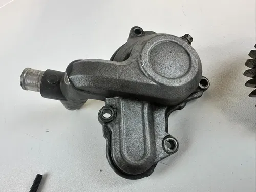 KTM 450SXF 2008 Water Pump W/ Cover & Gear Shaft 07-12 Tested