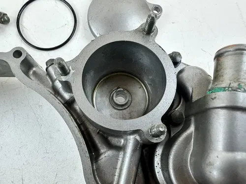 SUZUKI DRZ400SM 05-24 Inner Clutch Cover w/water pump Stock