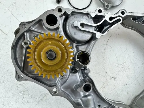 SUZUKI DRZ400SM 05-24 Inner Clutch Cover w/water pump Stock