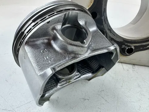1988 Honda XR600R OEM Stock Cylinder Jug W/ Piston Bolts Gasket Nice Bore 85-00