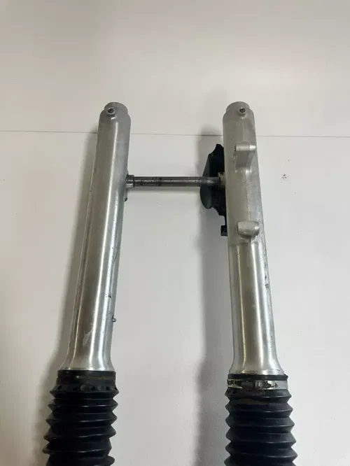 1984 Honda XR250R Front Forks Suspension Triple Tree & Front Axle OEM Stock