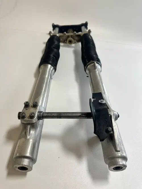 1984 Honda XR250R Front Forks Suspension Triple Tree & Front Axle OEM Stock