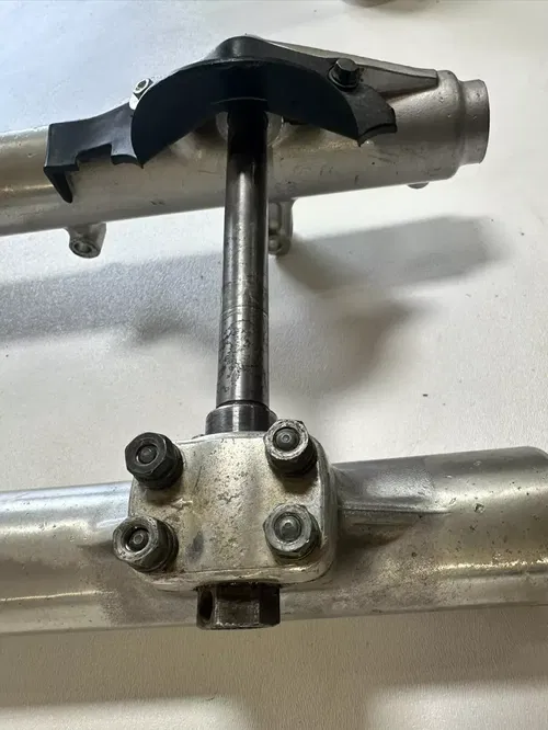 1984 Honda XR250R Front Forks Suspension Triple Tree & Front Axle OEM Stock