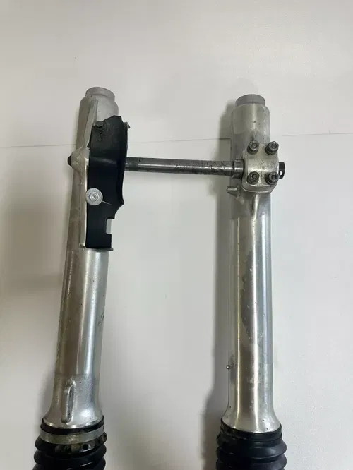 1984 Honda XR250R Front Forks Suspension Triple Tree & Front Axle OEM Stock