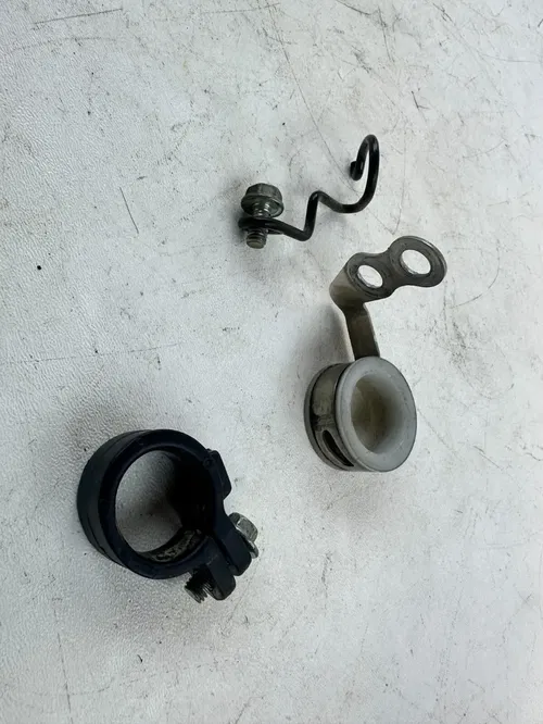 2001 Honda XR400R Front Brake Line stays bracket clamps support 96-04