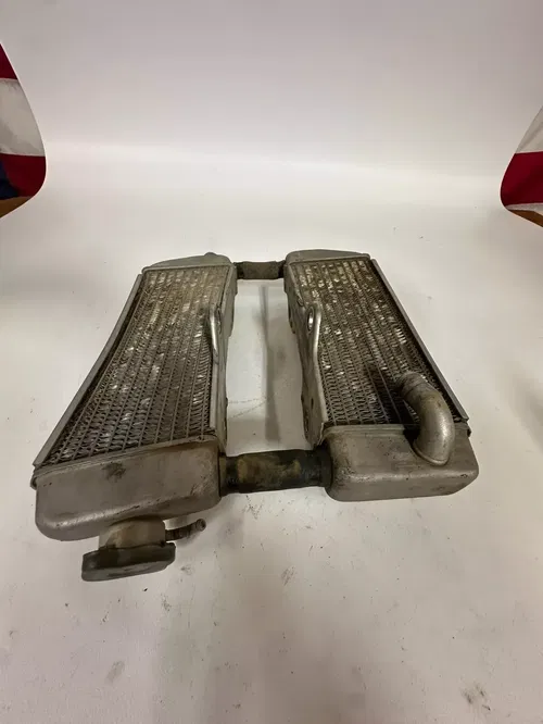 2002 Yamaha YZ250 OEM Radiator Set 2 Stroke Cap & two hoses included