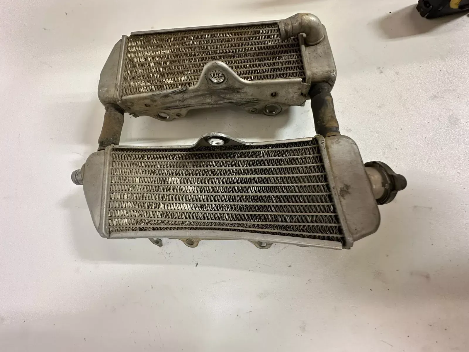 2002 Yamaha YZ250 OEM Radiator Set 2 Stroke Cap & two hoses included