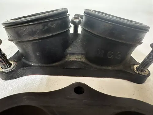 1987 HONDA XR600R Dual Carb Carburetor Boot Intake Flange Rubber Joint